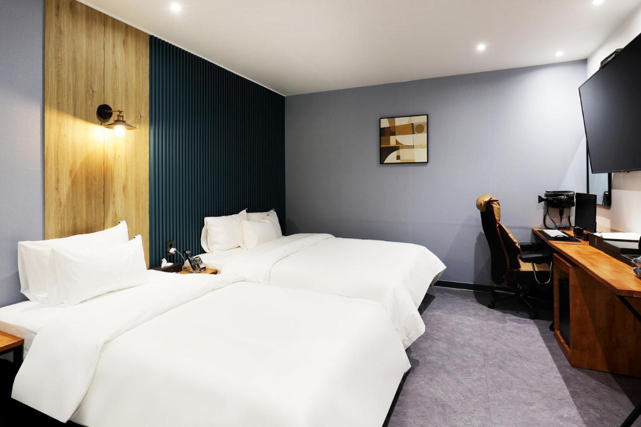 Mariposa Hotel Songtan Pyeongtaek Zewnętrze zdjęcie