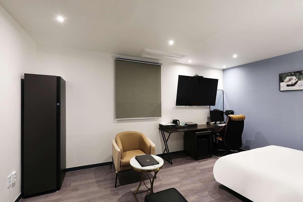 Mariposa Hotel Songtan Pyeongtaek Zewnętrze zdjęcie